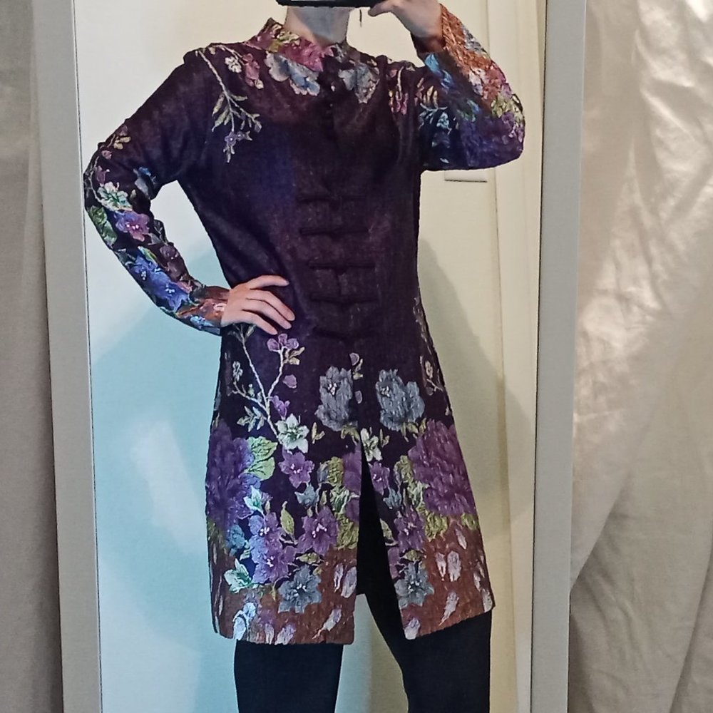 Chinese Traditional Dark Purple Floral Roses? Long Shirt Frog Ties Size Small